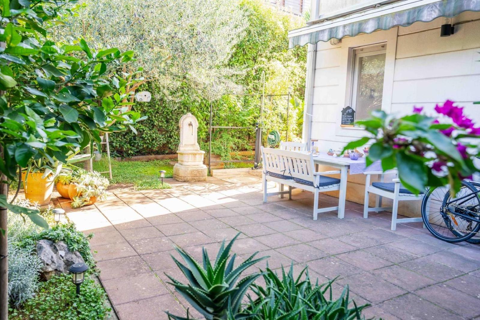 Apartment With Terrace And Garden Next To Marjan Park - 2 Free Bikes Split Bagian luar foto