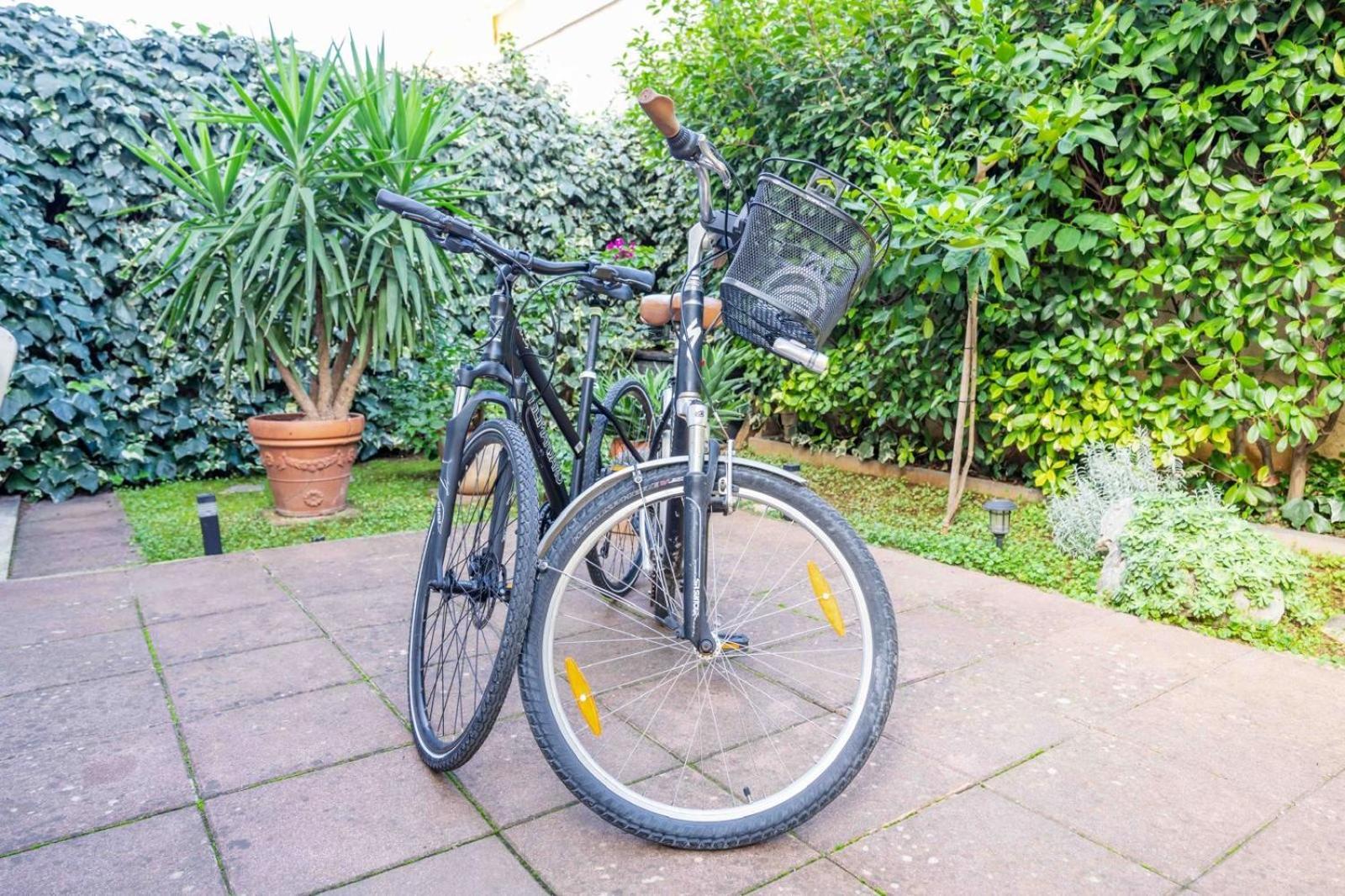 Apartment With Terrace And Garden Next To Marjan Park - 2 Free Bikes Split Bagian luar foto